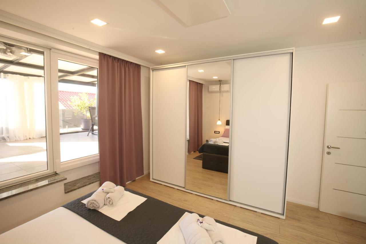 Luxurious Seaview Apartment Sibenik Exterior photo
